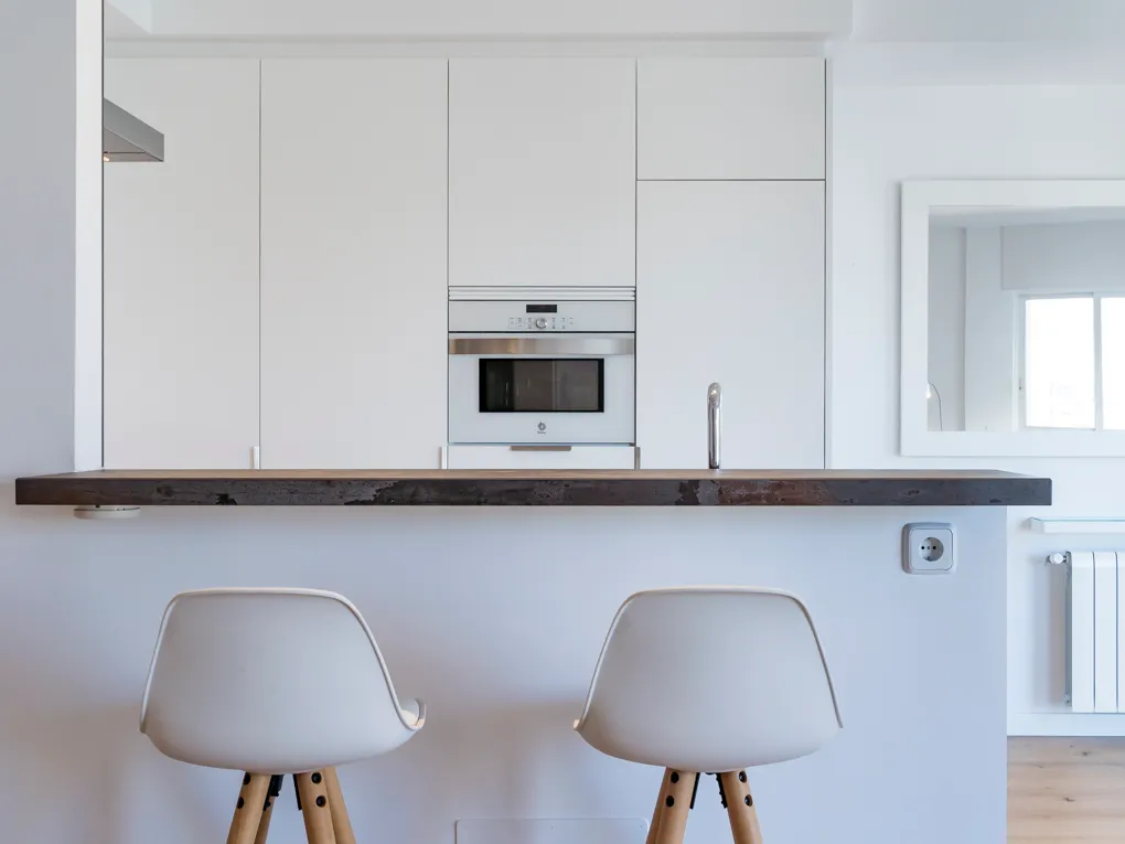 First sealine apartment on the Paseo Maritimo with views of the cathedral-4