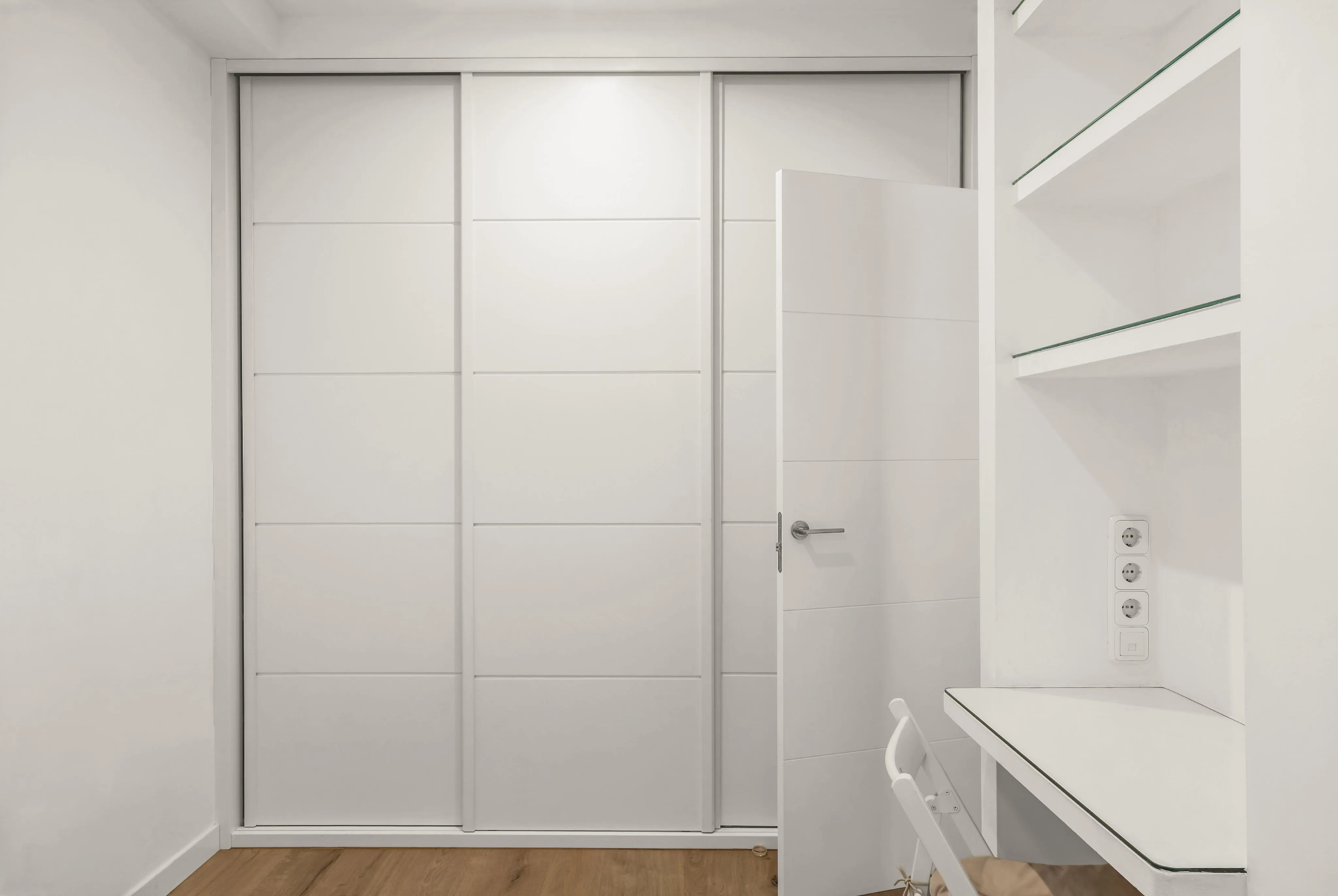 First sealine apartment on the Paseo Maritimo with views of the cathedral-13