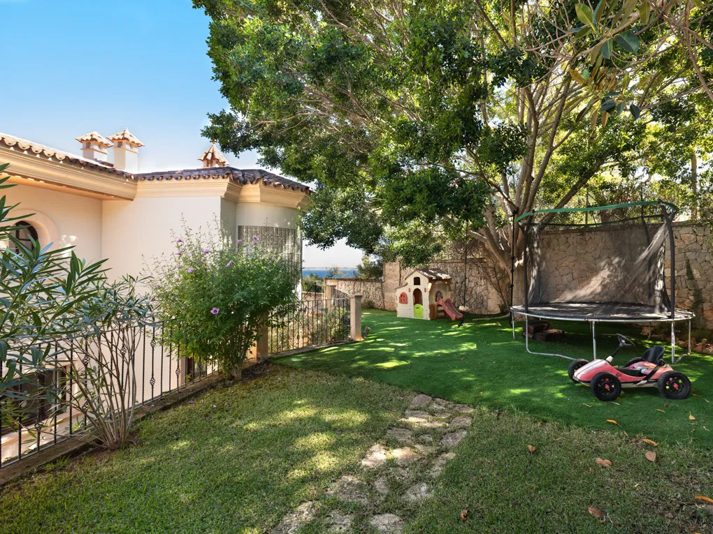 Spacious, mediterranean sea view villa-23