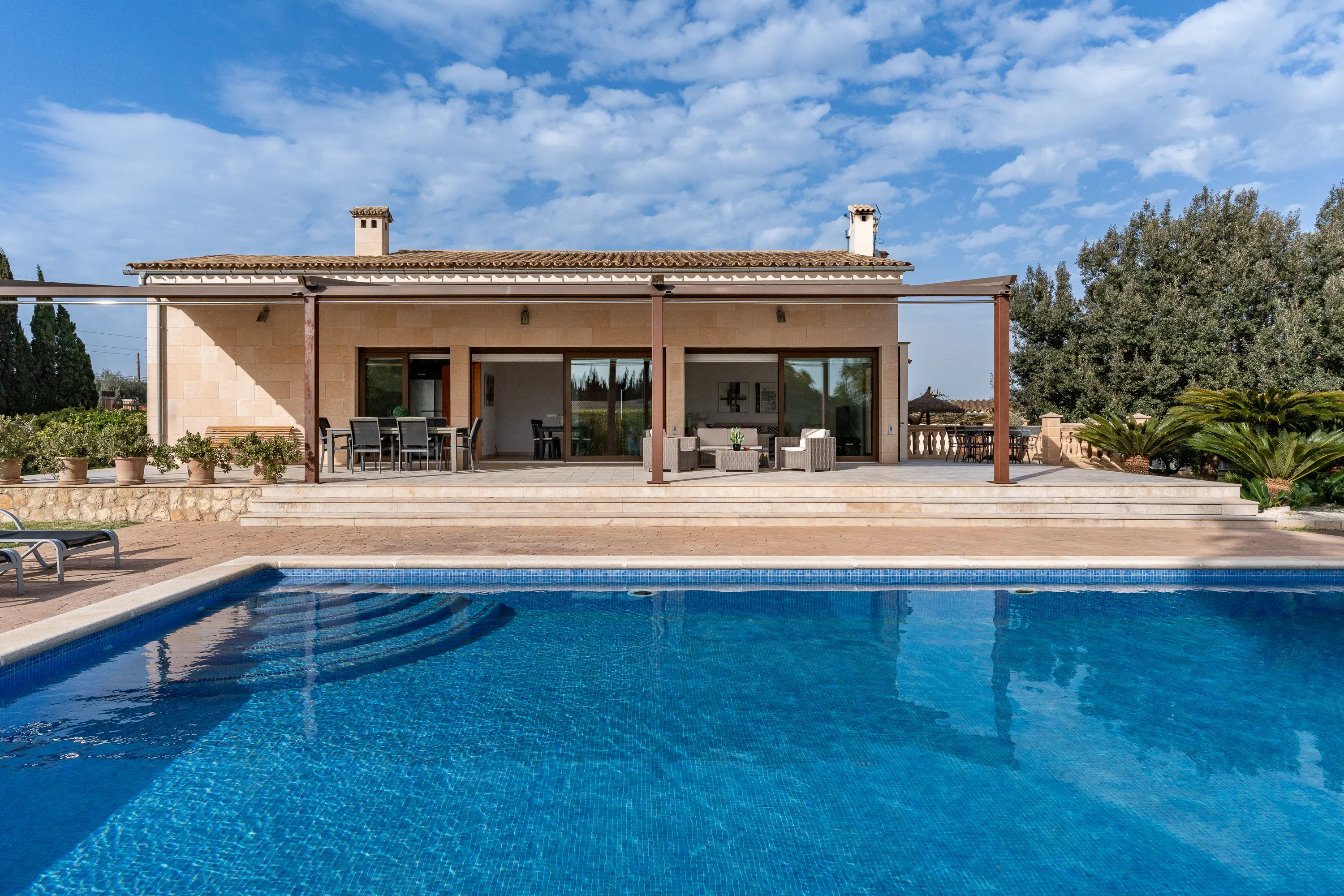 Uroczy wiejski dom z ETV na obrzeżach Inca-1