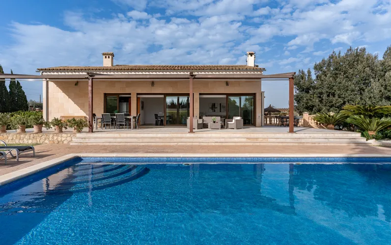 Charmant landhuis met ETV aan de rand van Inca