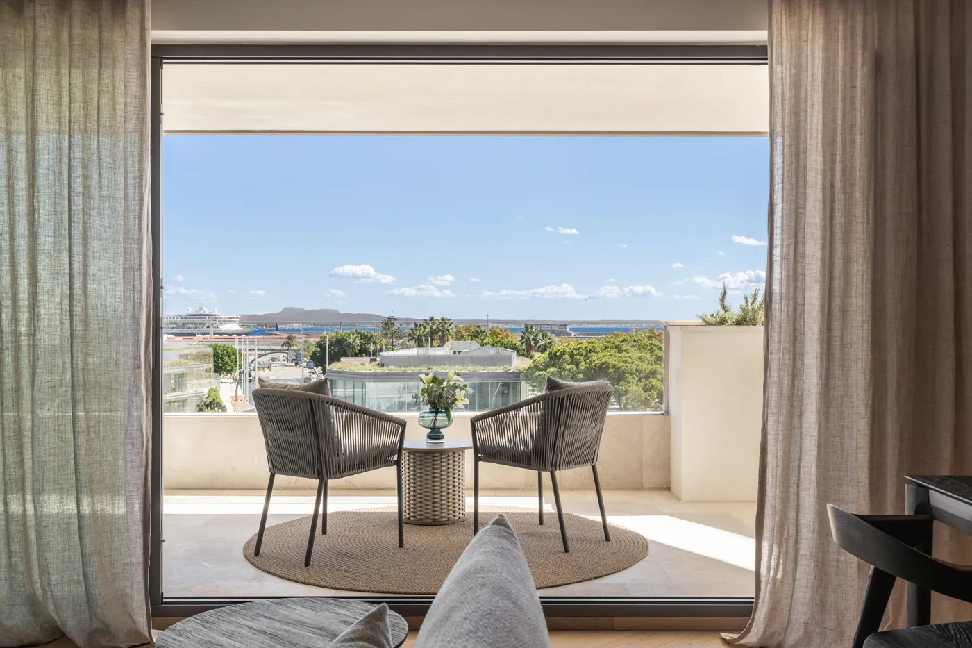 Luxus trifft Lage – Exklusive Wohnung mit Traumblick über Palma-1