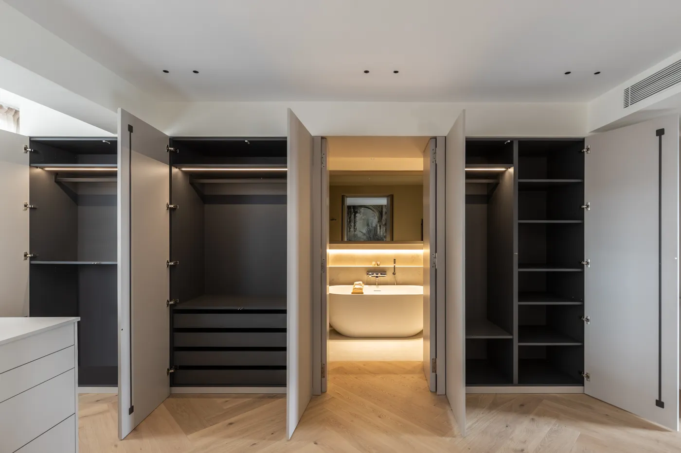 Luxus trifft Lage – Exklusive Wohnung mit Traumblick über Palma-14