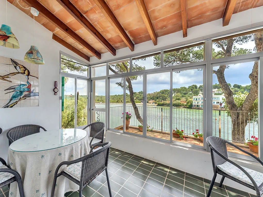 Charming house in 1st sea line to renovate-16