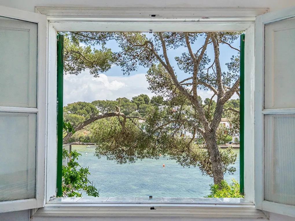 Charming house in 1st sea line to renovate-15