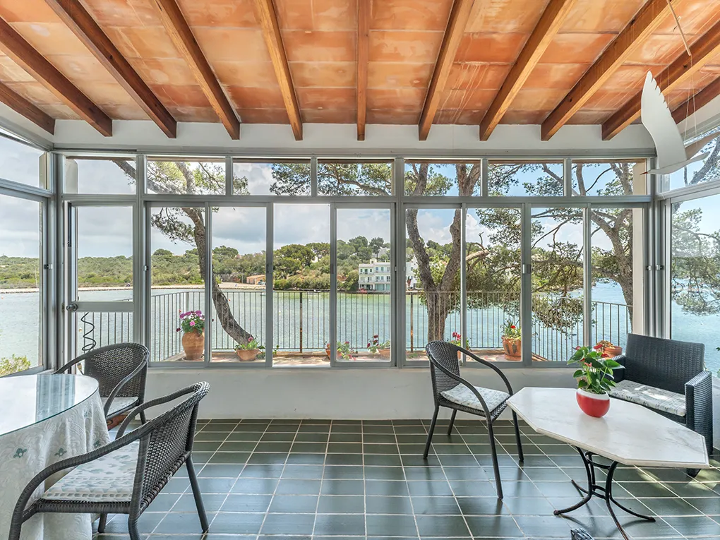 Charming house in 1st sea line to renovate-3