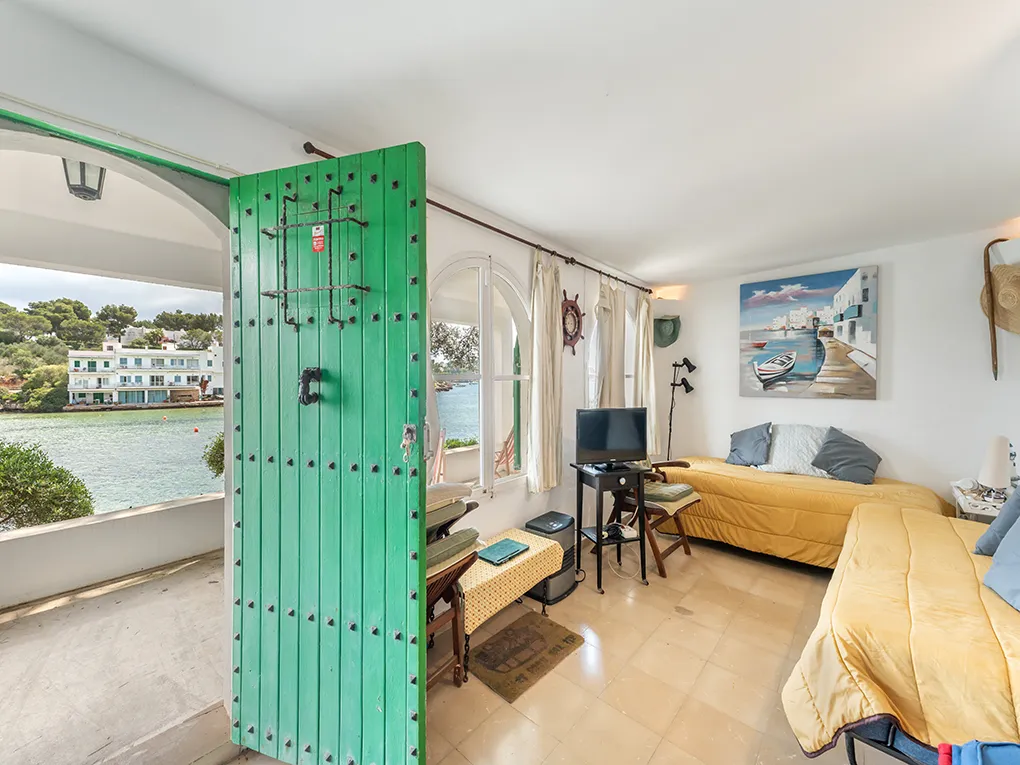 Charming house in 1st sea line to renovate-14