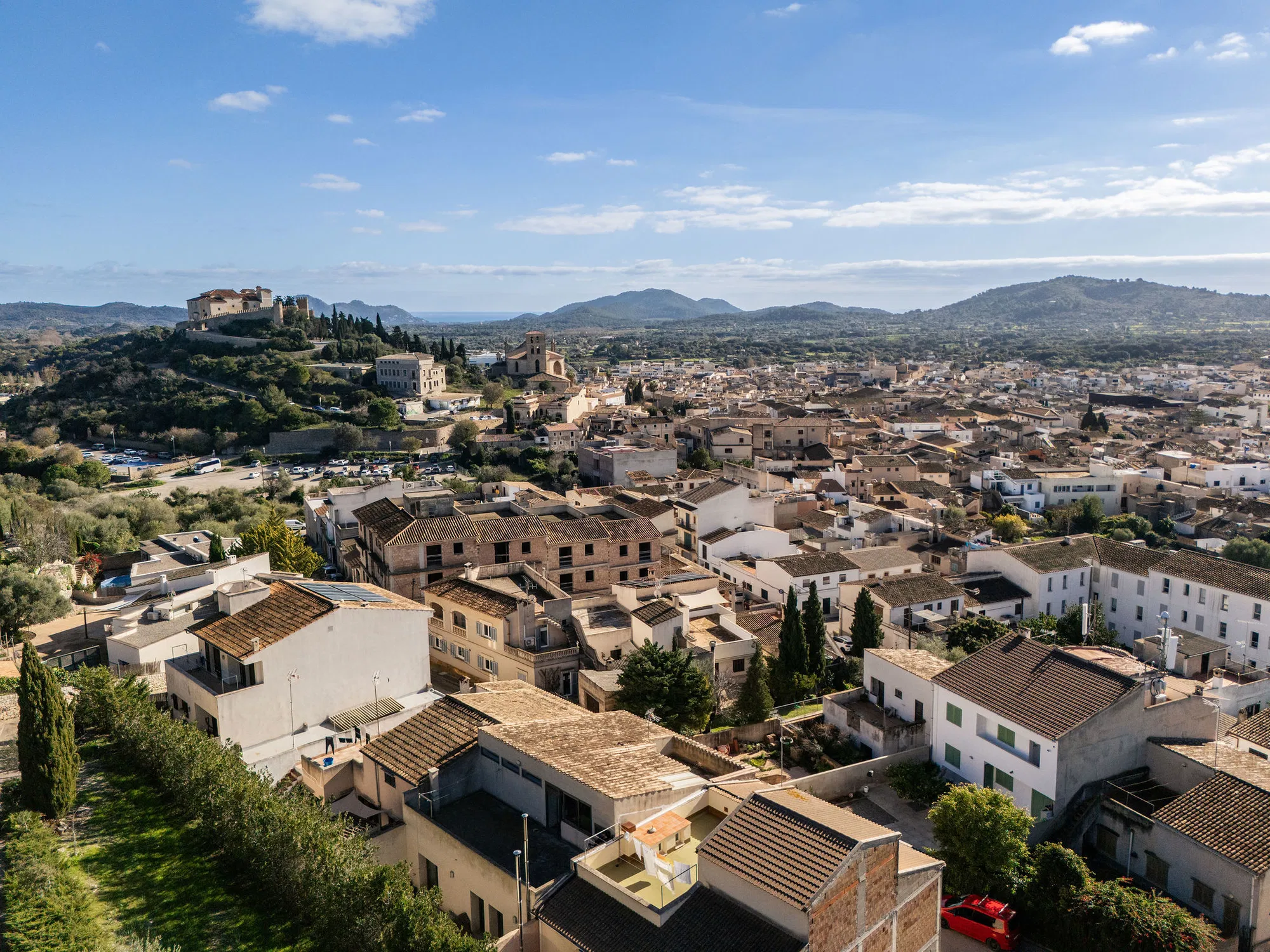 Townhouse with elevator and pool - Mediterranean retreat with approved renovation project-3