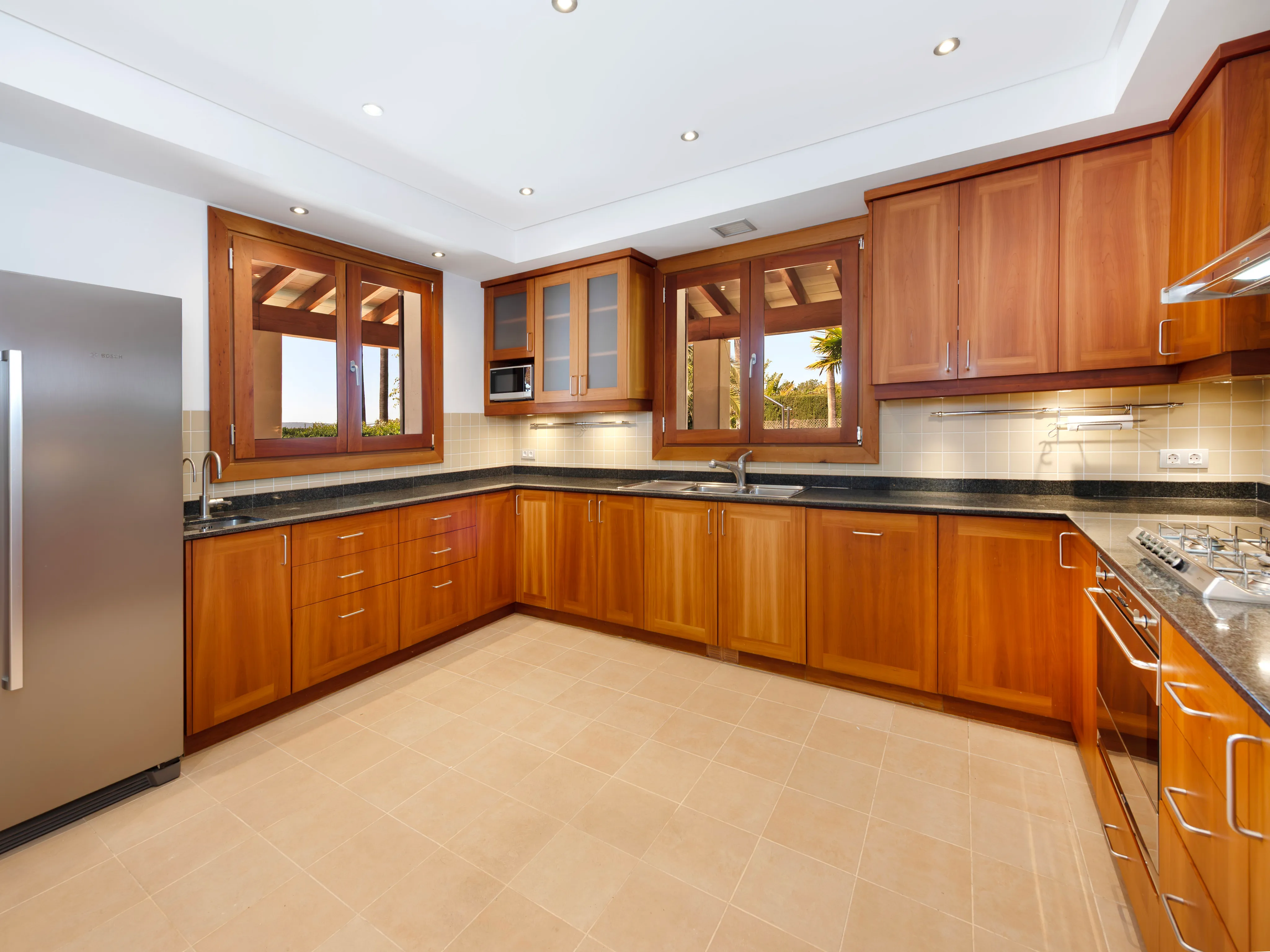 Exclusivité et tranquillité à Old Bendinat : une retraite luxueuse au bord de la Méditerranée-5