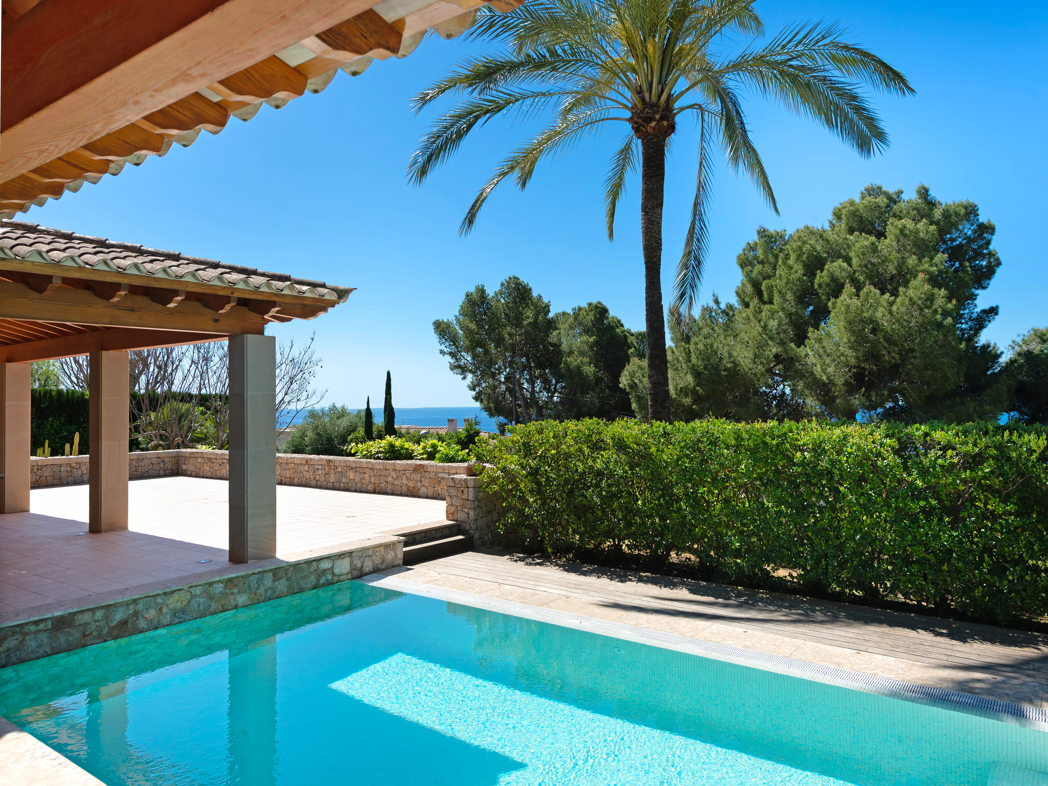 Exclusivité et tranquillité à Old Bendinat : une retraite luxueuse au bord de la Méditerranée-22