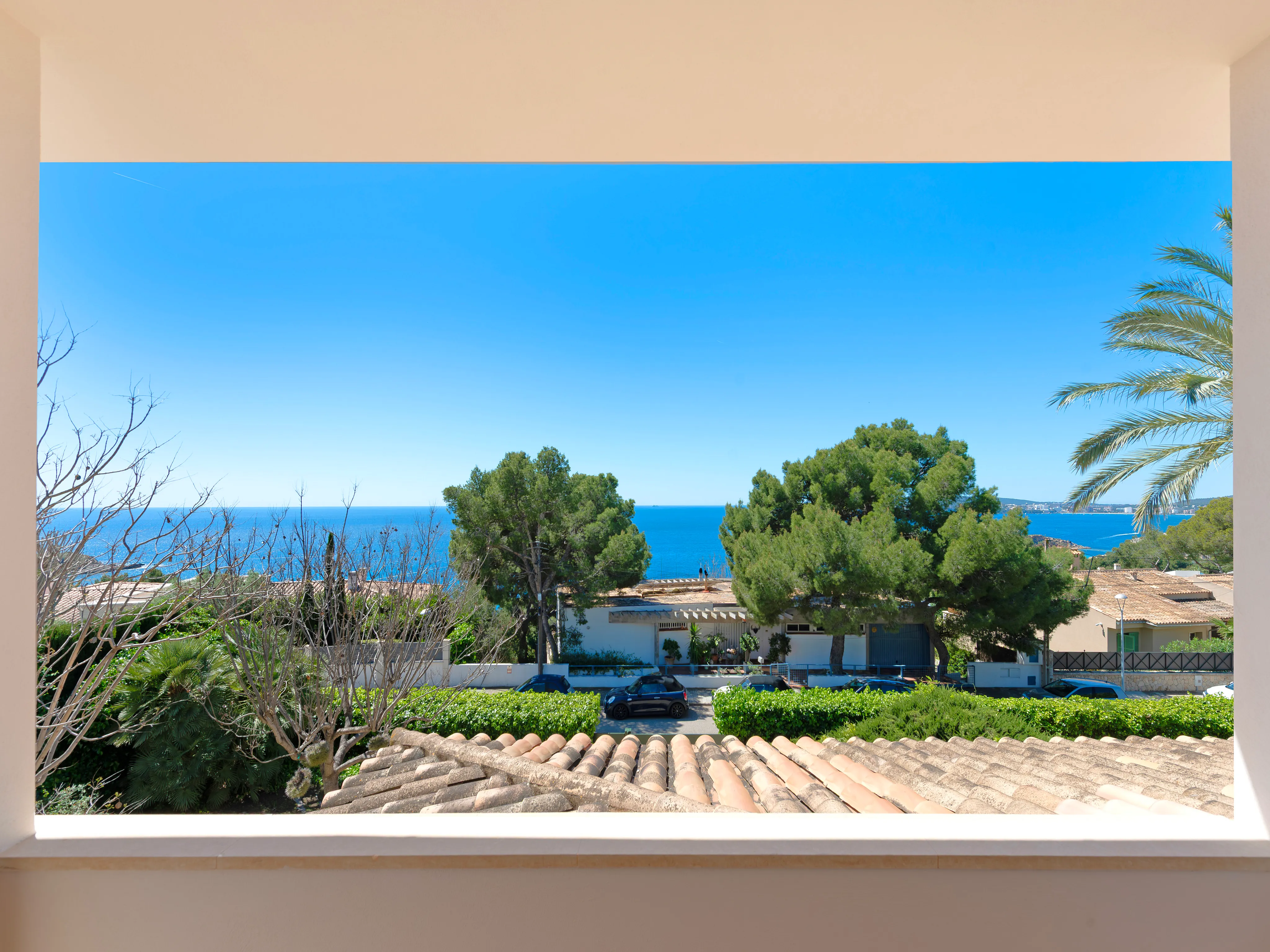 Exclusivité et tranquillité à Old Bendinat : une retraite luxueuse au bord de la Méditerranée-19