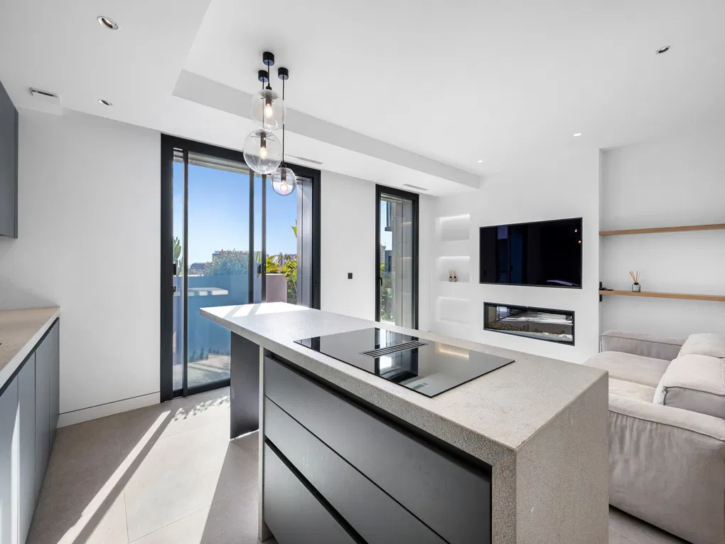 Luxury apartment with communal pool and spa in a modern residential complex-3