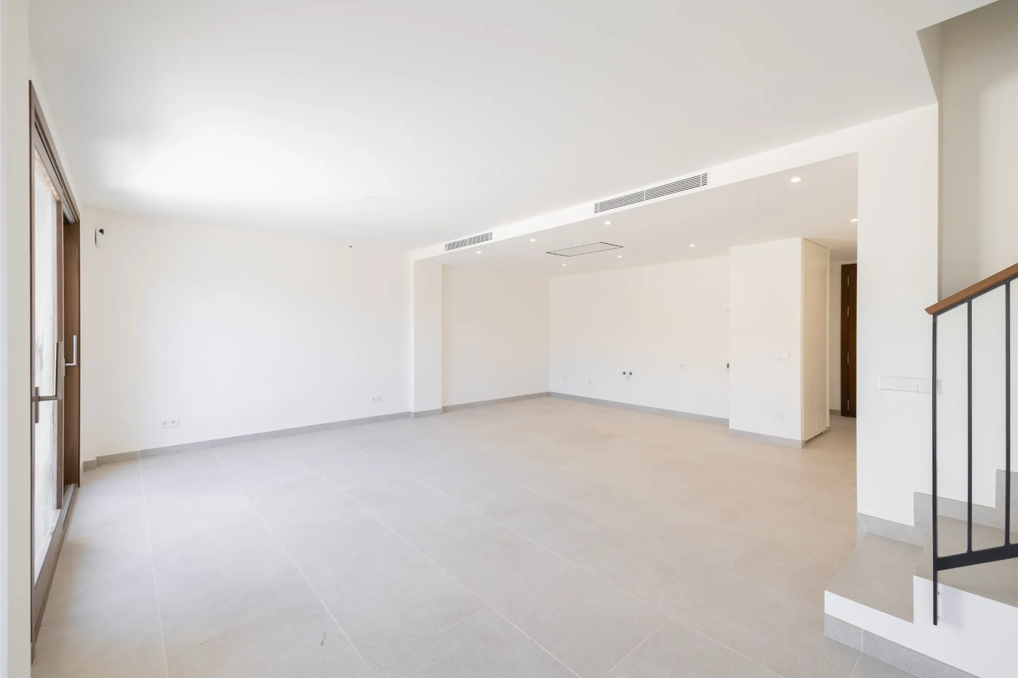 Casa de pueblo semi adosada de obra nueva en Alaró-5