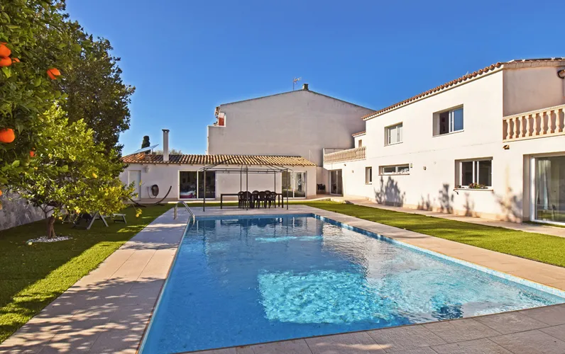 Modernt självförsörjande hus i Marratxi