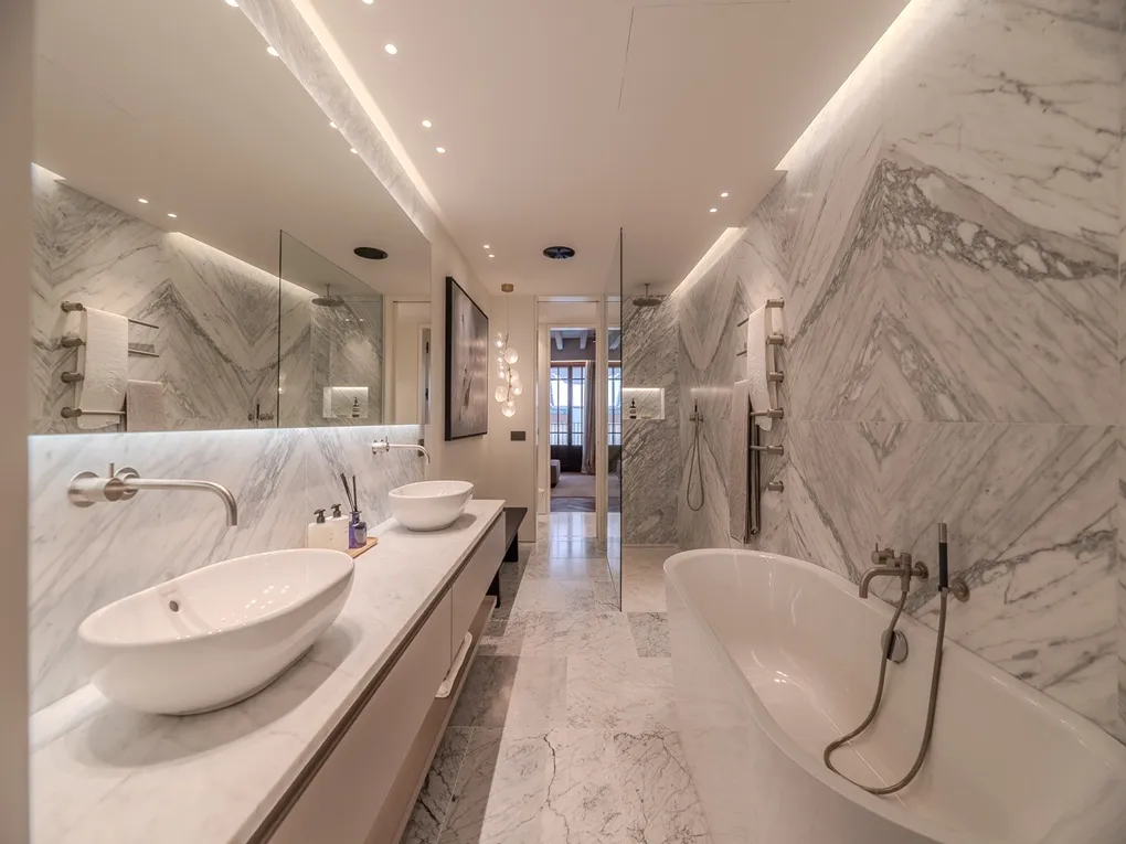 Living at the Highest Level – Exclusive Townhouse with Terrace, Pool & Garage-19