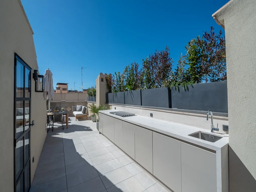 Living at the Highest Level – Exclusive Townhouse with Terrace, Pool & Garage-24