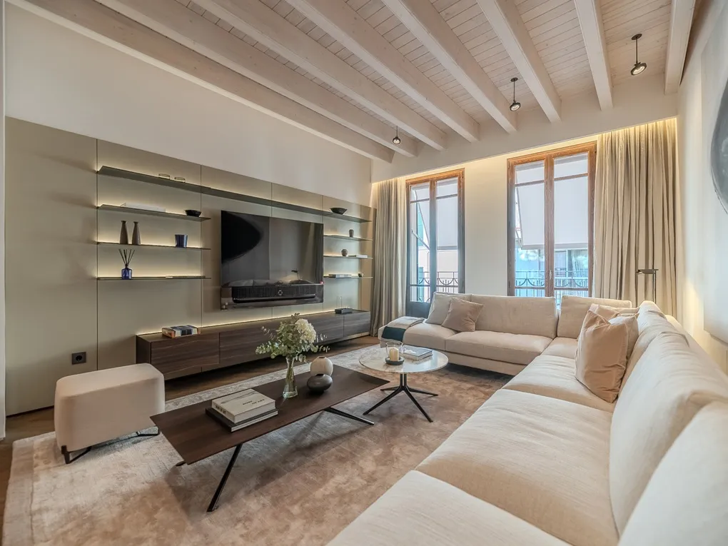 Living at the Highest Level – Exclusive Townhouse with Terrace, Pool & Garage-4