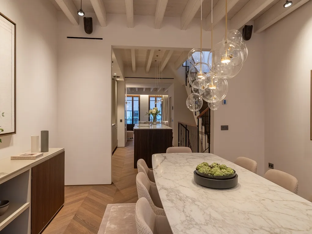 Living at the Highest Level – Exclusive Townhouse with Terrace, Pool & Garage-11