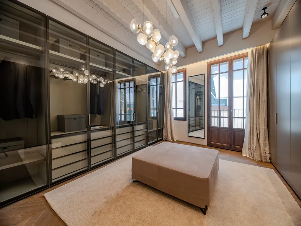 Living at the Highest Level – Exclusive Townhouse with Terrace, Pool & Garage-16