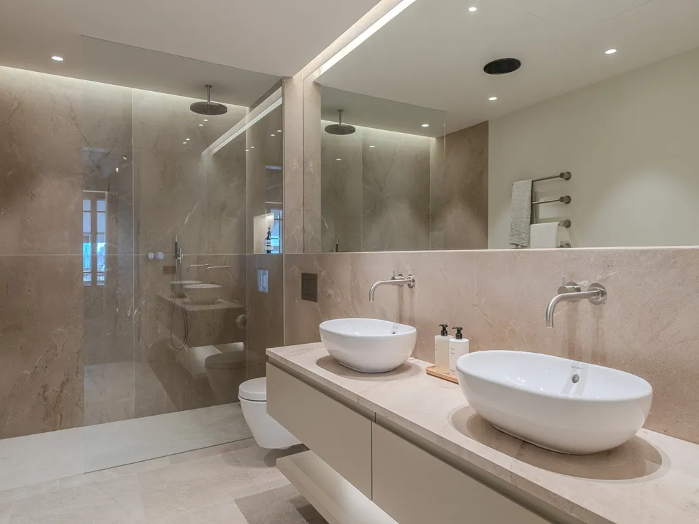 Living at the Highest Level – Exclusive Townhouse with Terrace, Pool & Garage-15