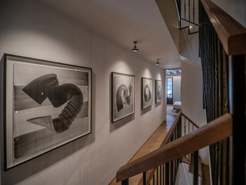 Living at the Highest Level – Exclusive Townhouse with Terrace, Pool & Garage-17