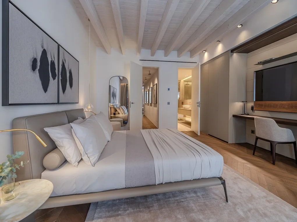 Living at the Highest Level – Exclusive Townhouse with Terrace, Pool & Garage-14