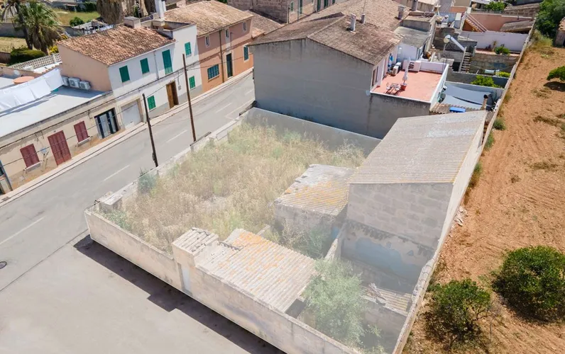 Solar urbano con proyecto en Ses Salines