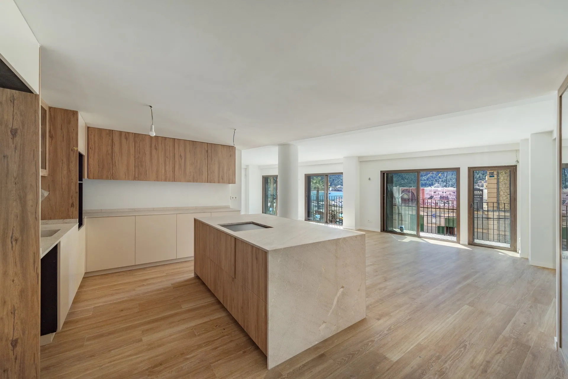 Exclusive new apartment in prime location in Port Sóller-5