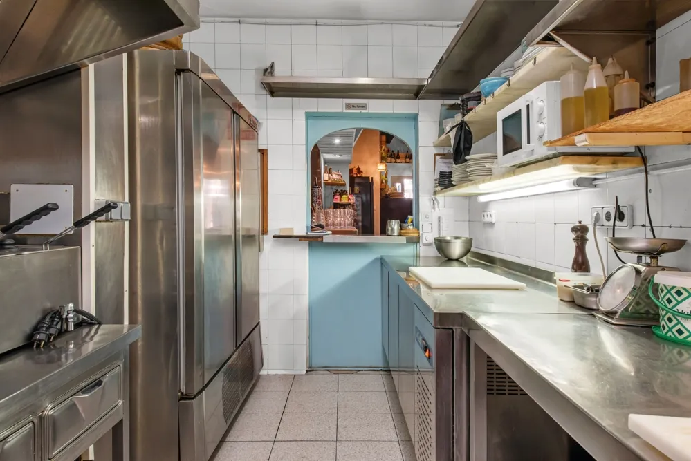 Gemma gastronomica a Palma: ristorante di successo in posizione privilegiata-11