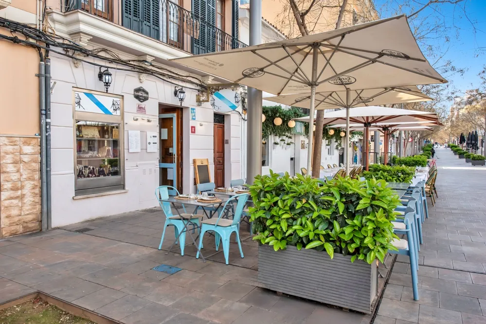 Gemma gastronomica a Palma: ristorante di successo in posizione privilegiata-16