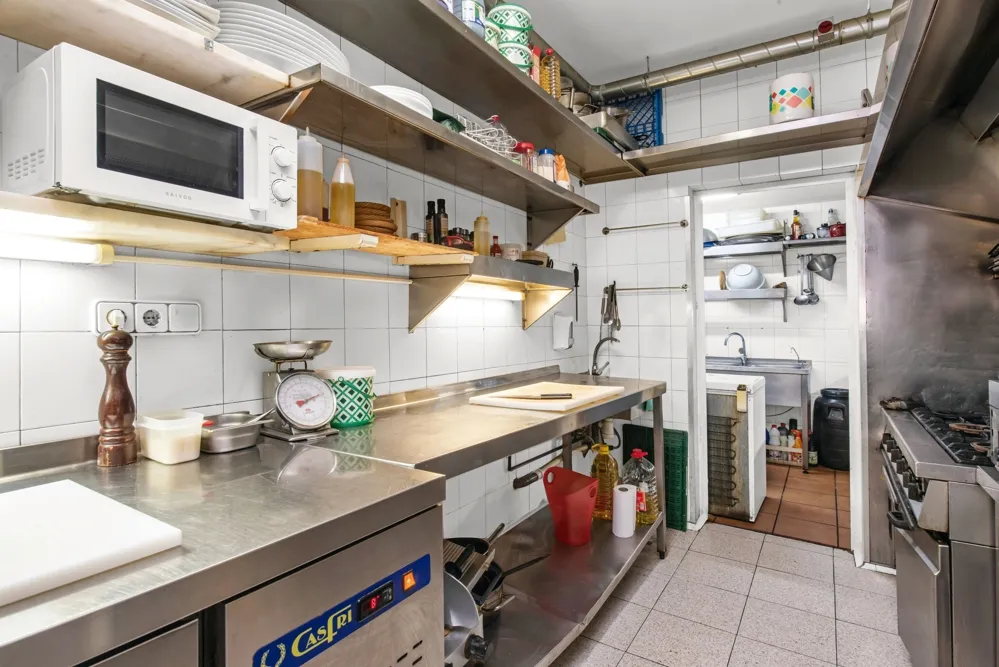 Gemma gastronomica a Palma: ristorante di successo in posizione privilegiata-10