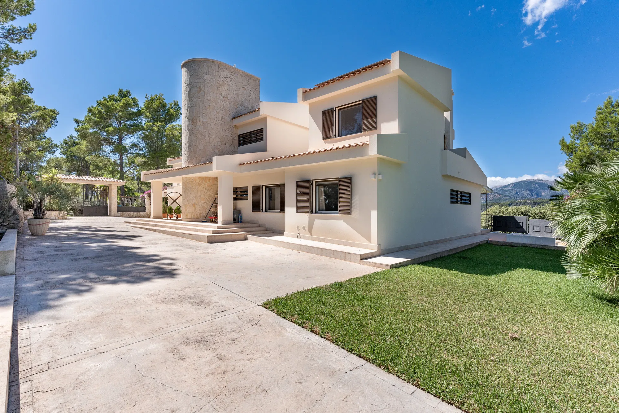 Una vila meravellosa amb vistes fantàstiques de Selva-3