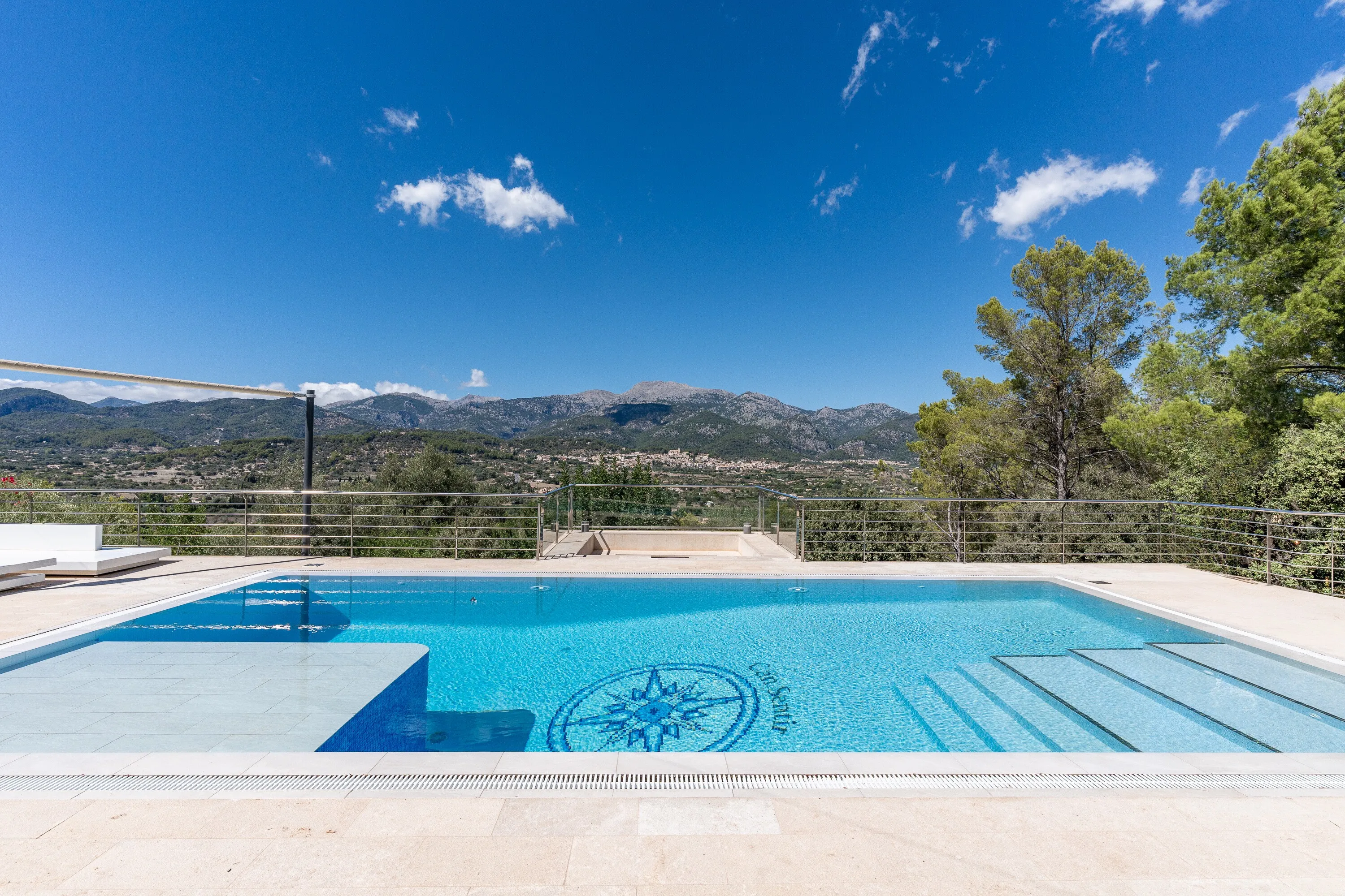 Vidunderlig villa med fantastisk udsigt til Selva-1