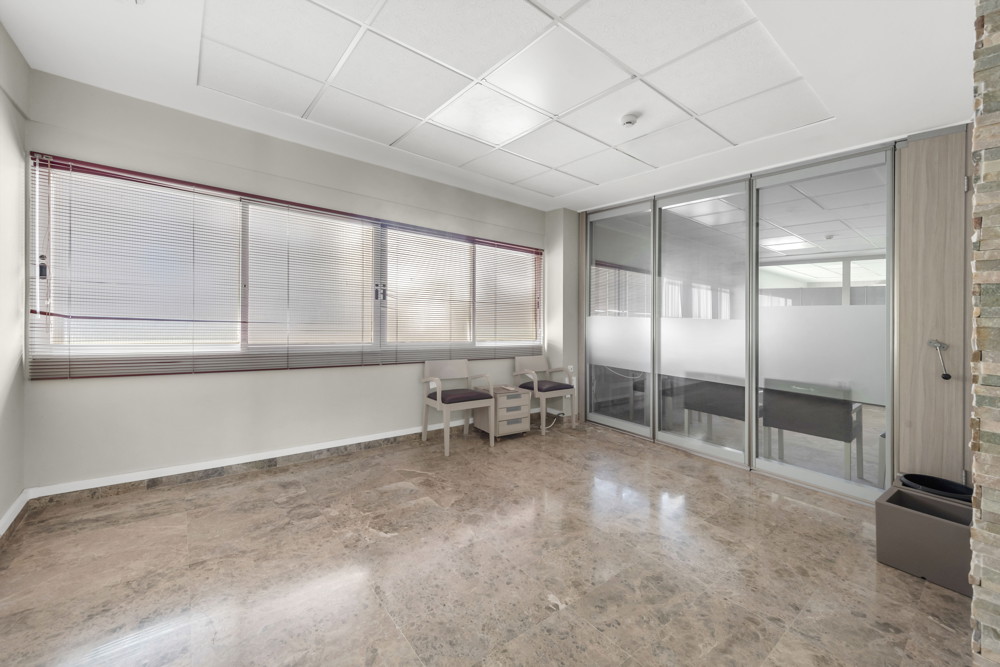 Exceptional offices in Foners-5