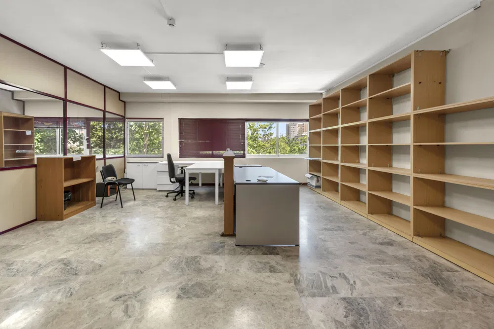 Exceptional offices in Foners-6