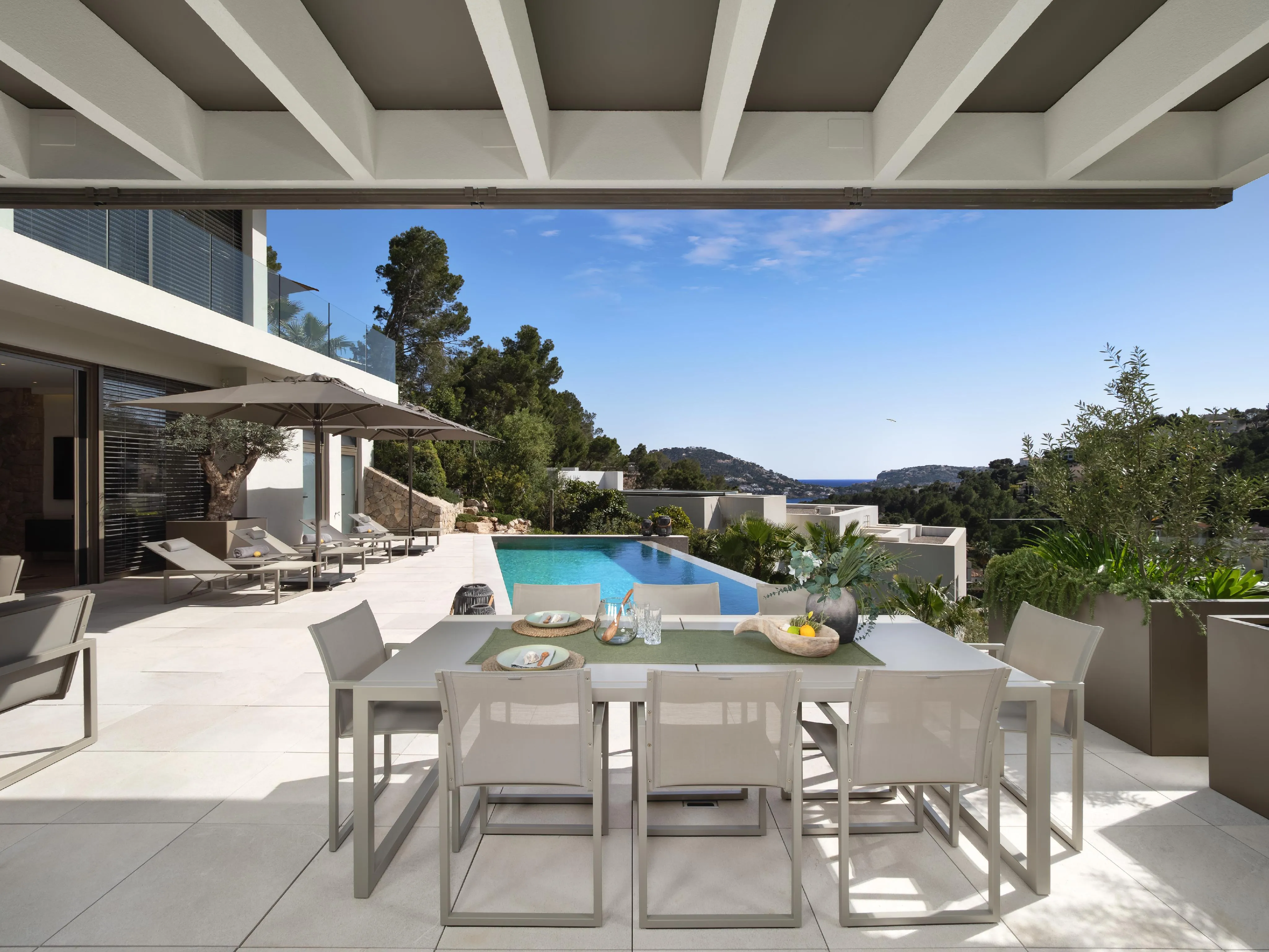 Moderne nybygget villa med havudsigt-2