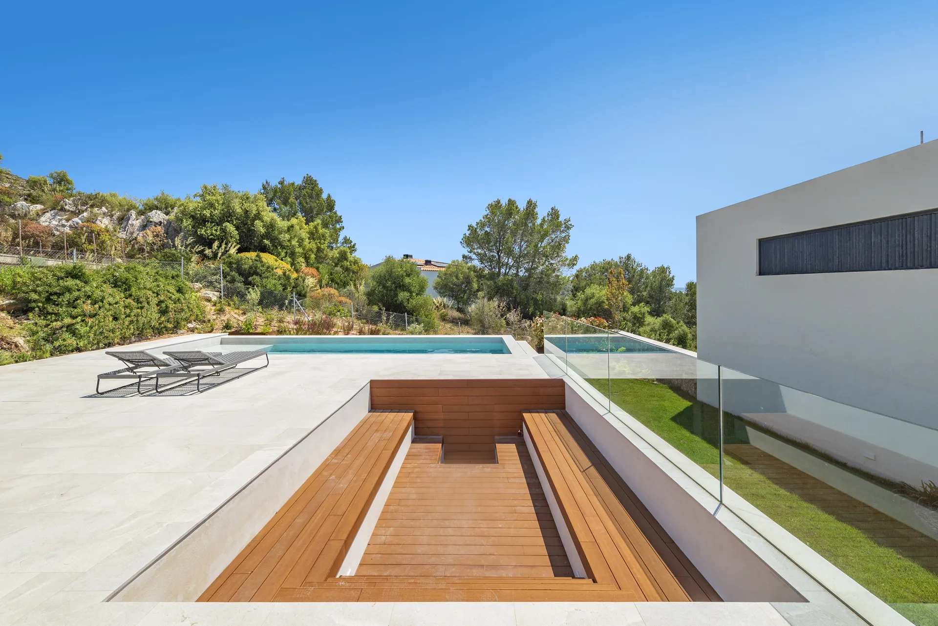 Luxury villa with panoramic bay views in Alcudia, Mallorca-10