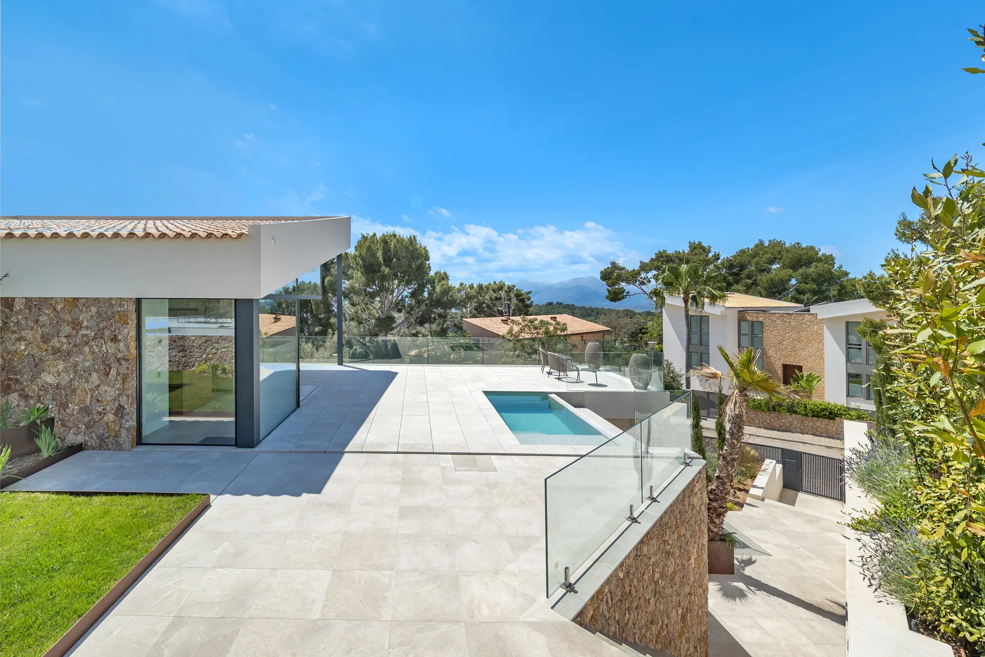 Luxury villa with panoramic bay views in Alcudia, Mallorca-3