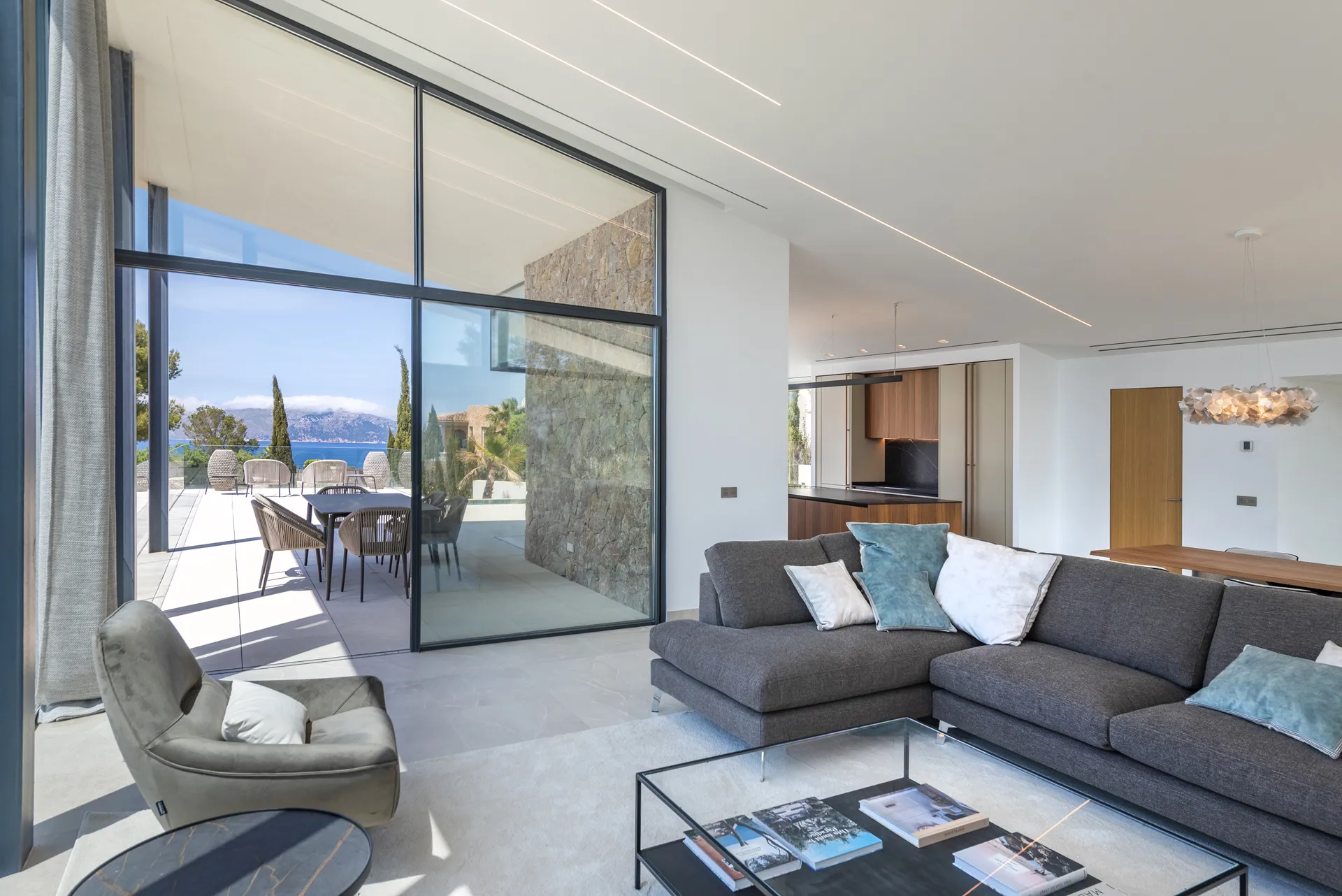 Luxury villa with panoramic bay views in Alcudia, Mallorca-6