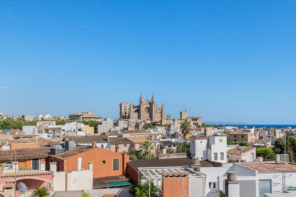 Penthouse exclusif entièrement rénové avec vue fantastique-14