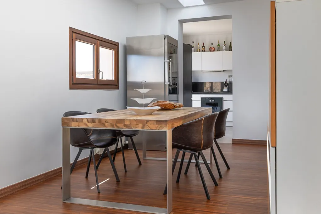 Penthouse exclusif entièrement rénové avec vue fantastique-3