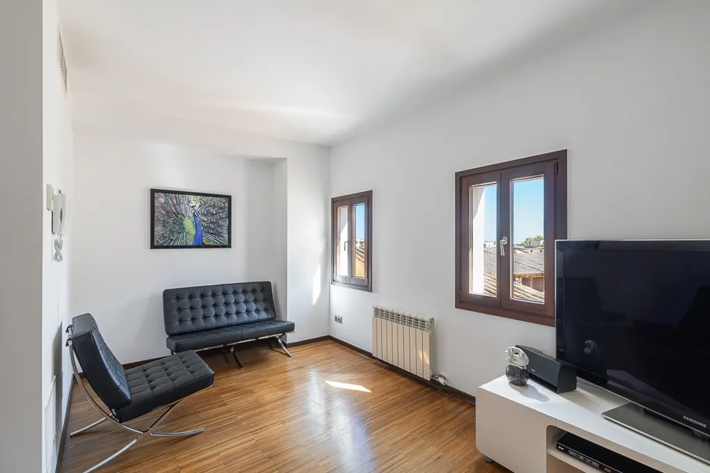 Penthouse exclusif entièrement rénové avec vue fantastique-11