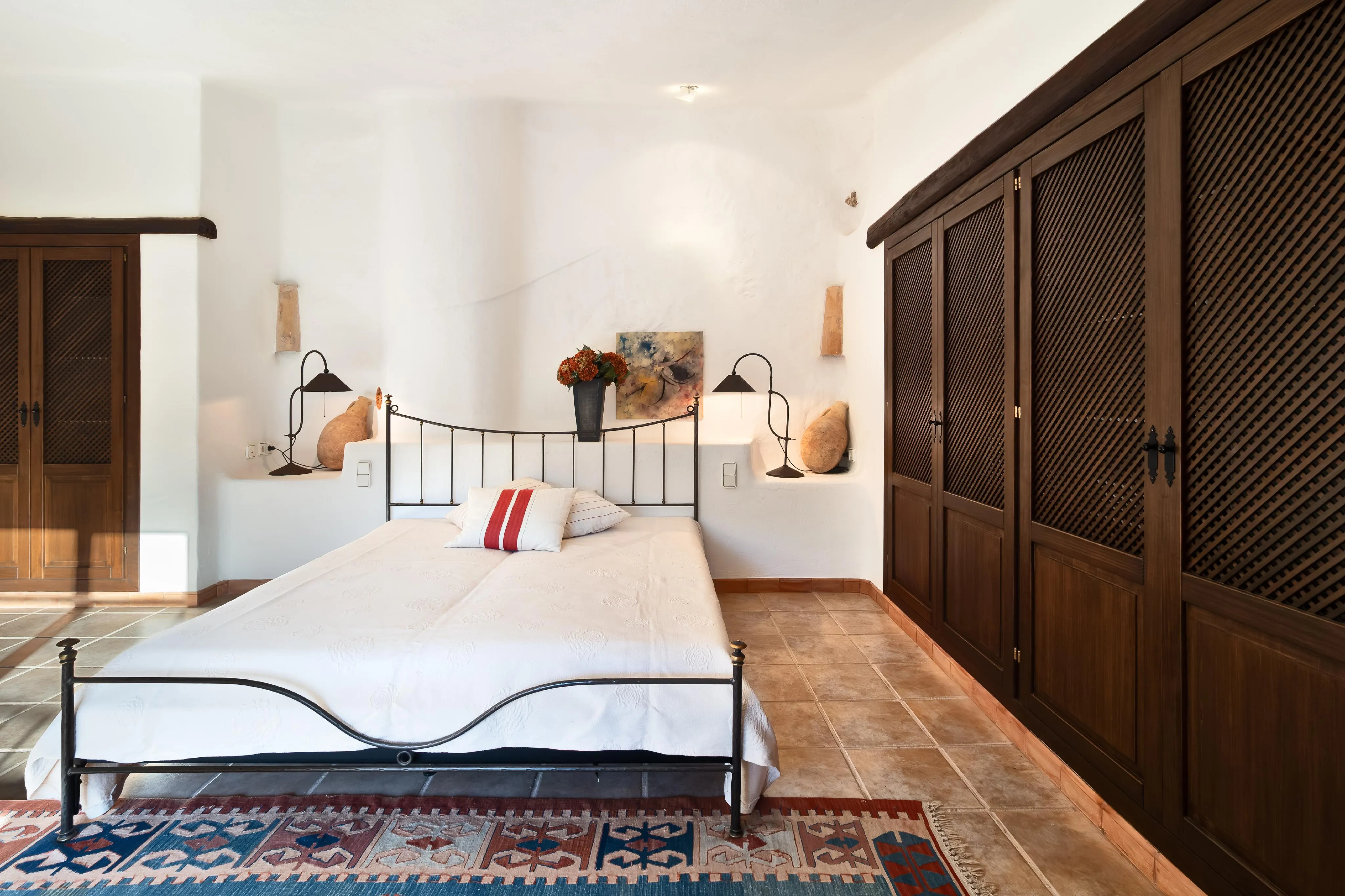 Очаровательный таунхаус со средиземноморским садом и видом на горы-12