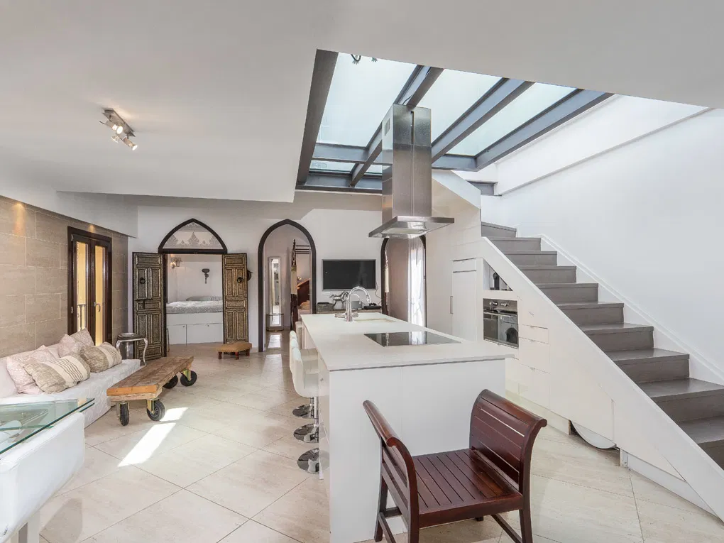 Charmerende penthouse med solrige terrasser-4