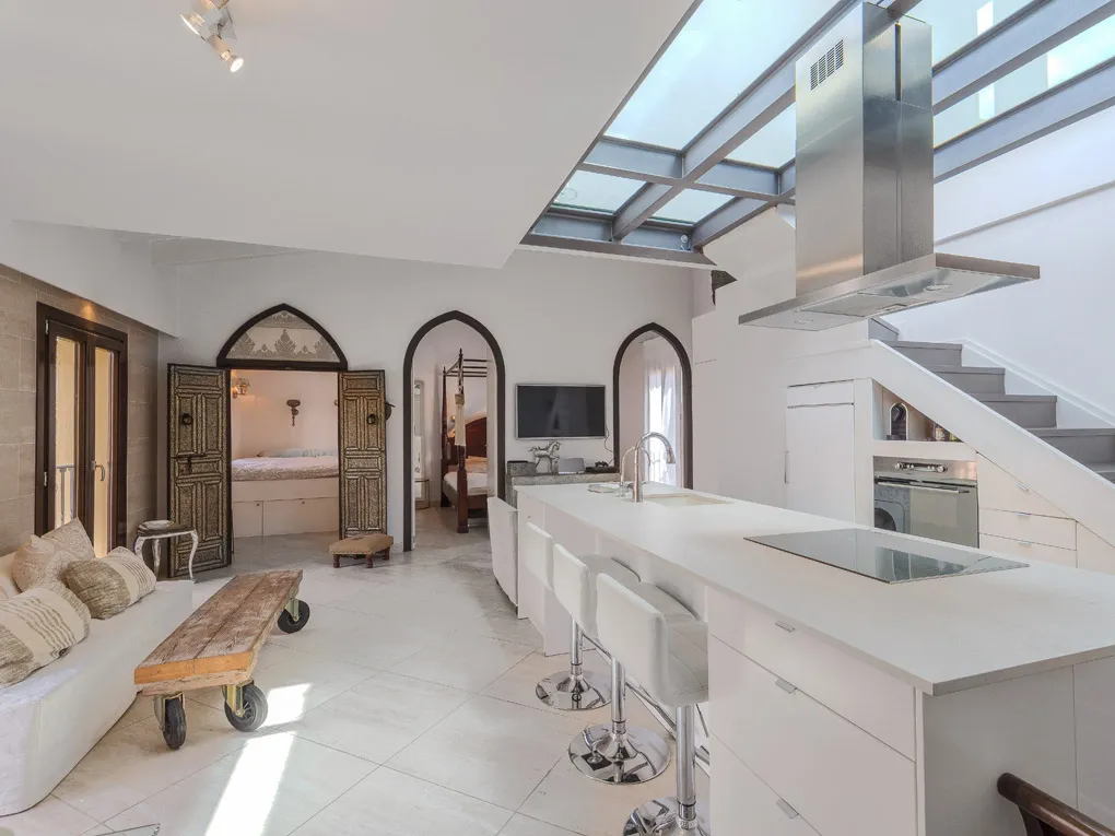 Очаровательный пентхаус с солнечными террасами-1