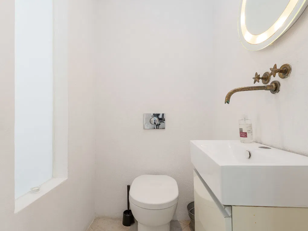 Charmerende penthouse med solrige terrasser-13