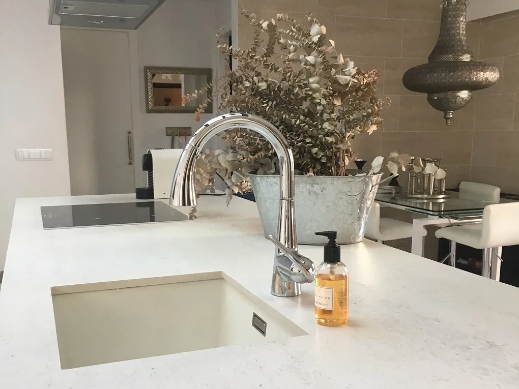 Очаровательный пентхаус с солнечными террасами-8