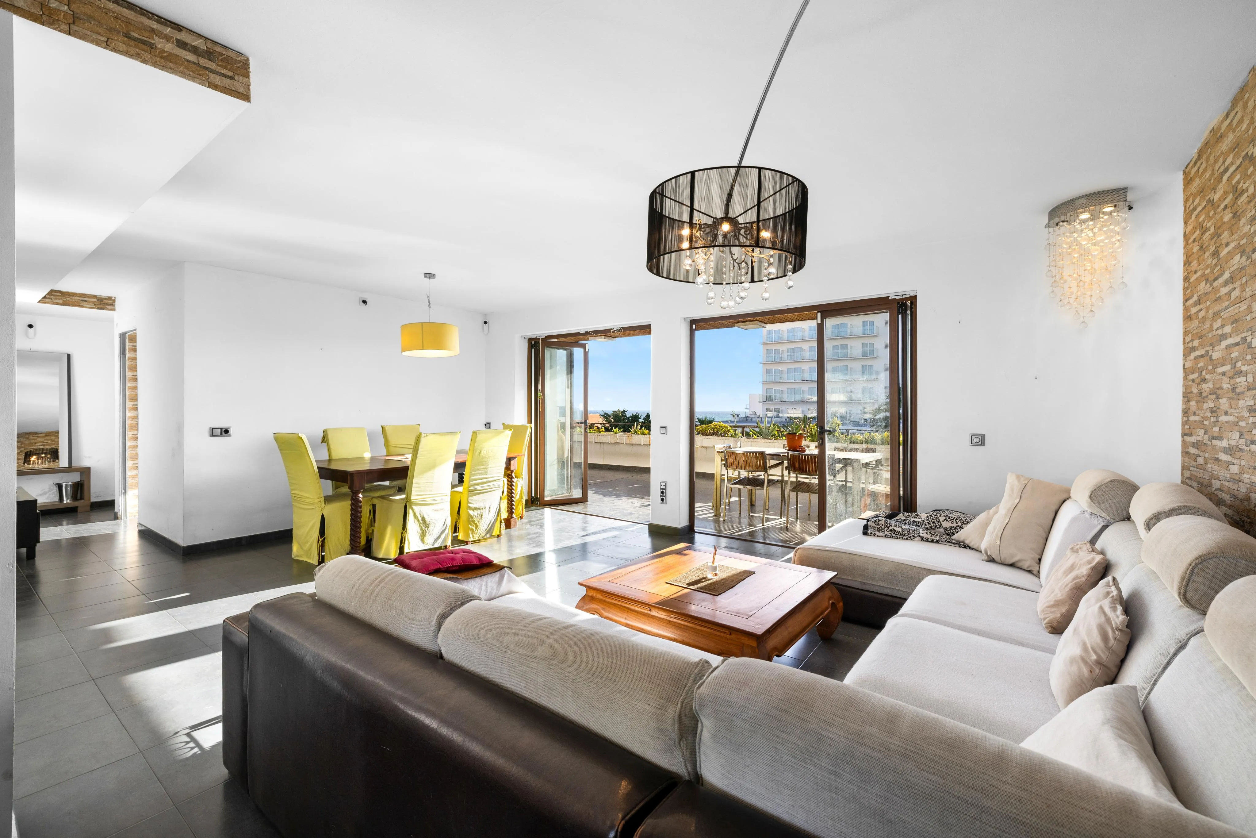 Àtic lluminós amb vista a la mar i gran potencial-4