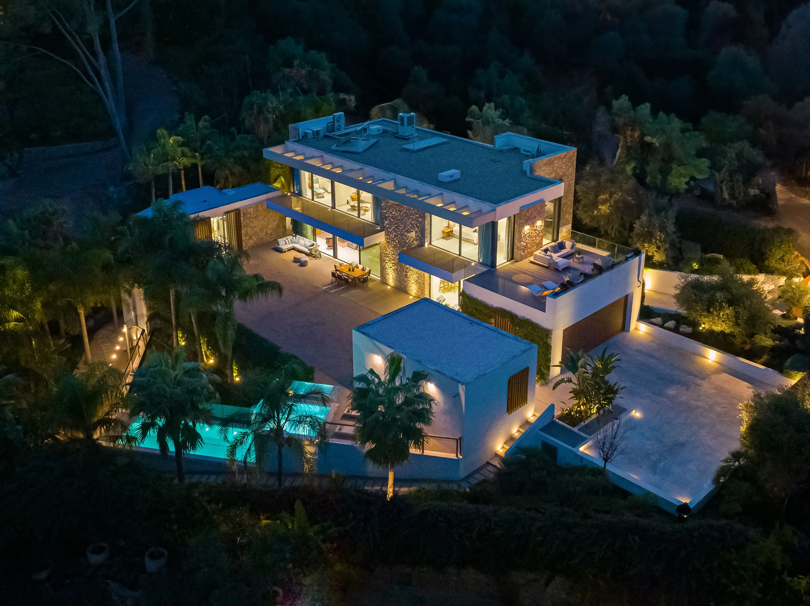 Moderne villa in Son Vida met veel privacy-20