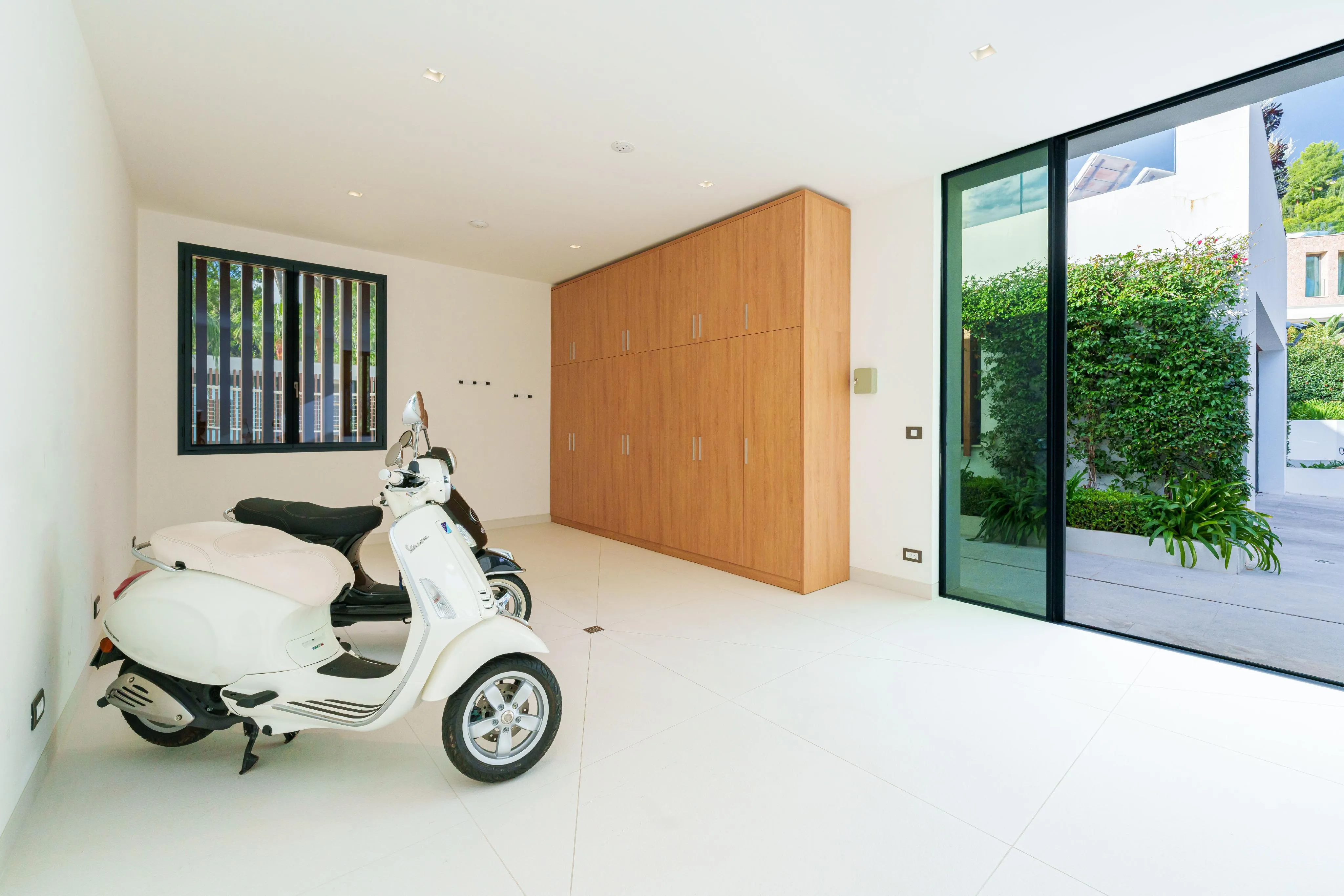 Moderne villa in Son Vida met veel privacy-17